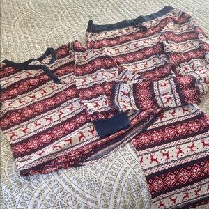 Cozy Women’s  Pajamas with Reindeer Pattern